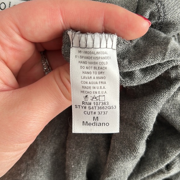 Solemio Off-The-Shoulder Top - Picture 4 of 4